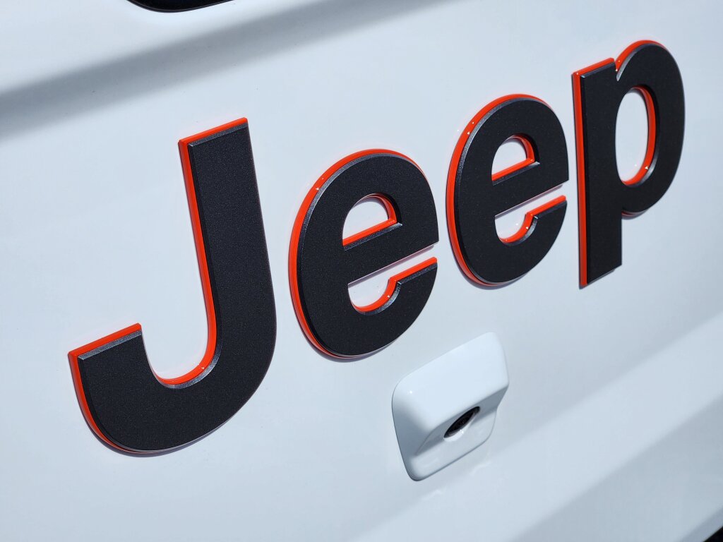 New 2026 Jeep Gladiator Mojave AWD/4WD image 11
