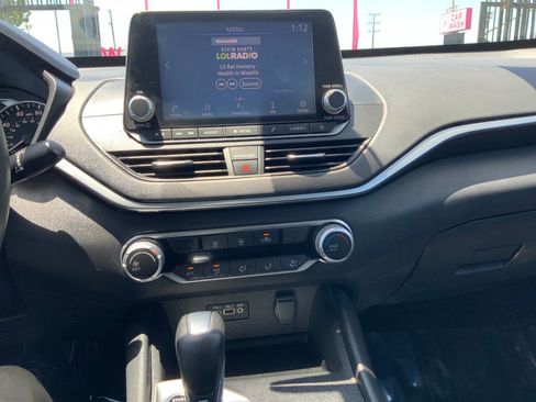 Used 2022 Nissan Altima 2.5 SV FWD image 23