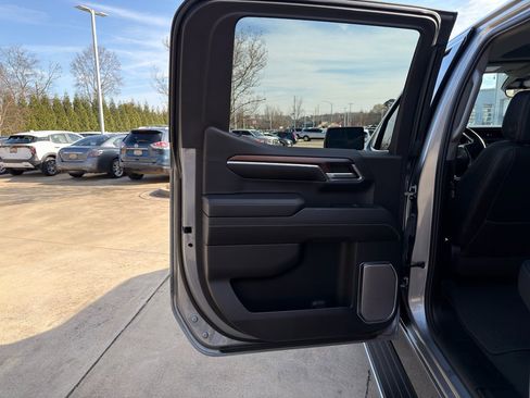 Used 2024 GMC Sierra 1500 Denali image 18