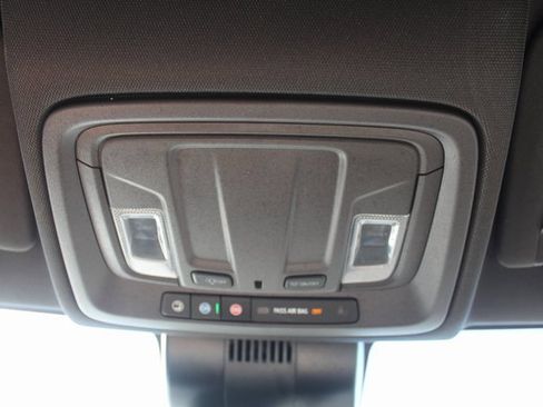 Used 2025 GMC Sierra 1500 SLT image 33