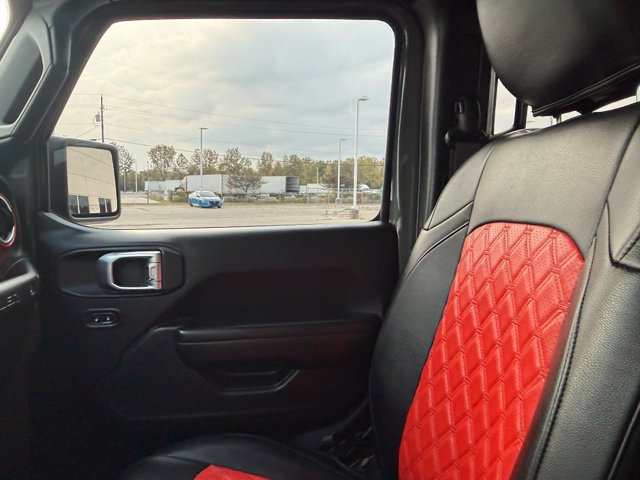 Used 2019 Jeep Wrangler Unlimited Rubicon w/ Dual Top Group AWD/4WD image 30