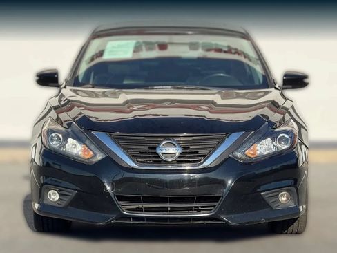 Used 2017 Nissan Altima 2.5 SL w/ 2.5 Technology Package FWD image 5