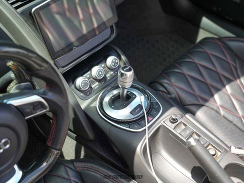 Used 2011 Audi R8 V10 image 34