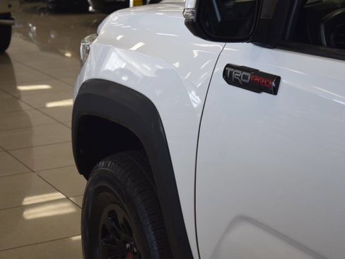 Used 2017 Toyota Tacoma TRD Pro AWD/4WD image 16
