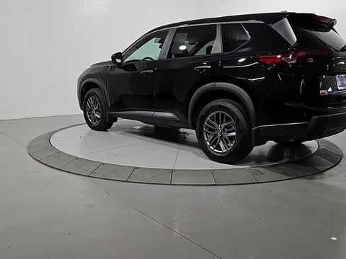 Certified 2025 Nissan Rogue S AWD/4WD image 3