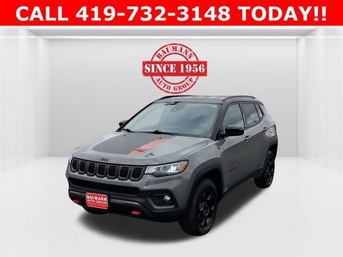 Used 2023 Jeep Compass Trailhawk image 13