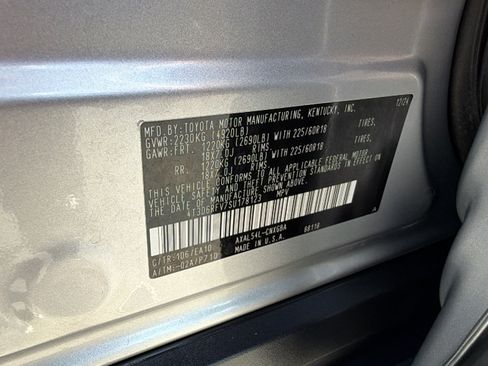 Certified 2025 Toyota RAV4 Limited w/ Advanced Technology Package AWD/4WD image 30
