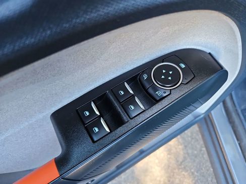 Used 2024 Ford Maverick XLT image 23