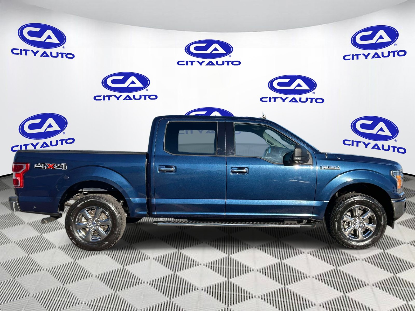 Used 2020 Ford F150 XLT w/ Equipment Group 302A Luxury AWD/4WD image 2