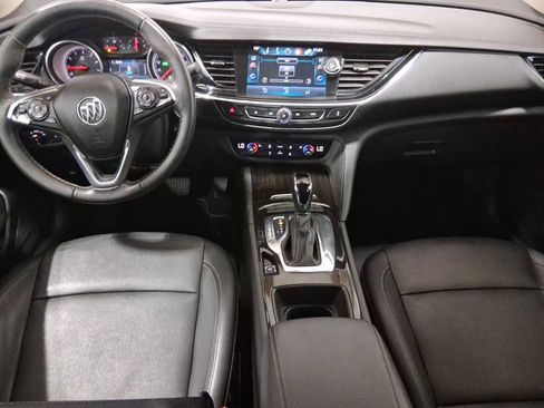 Used 2018 Buick Regal Essence FWD image 20