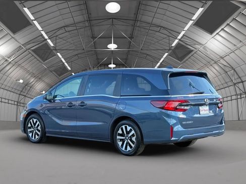 Used 2025 Honda Odyssey EX-L image 5