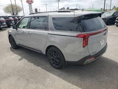 New 2026 Kia Carnival SX image 3