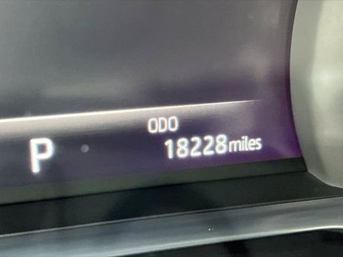 Certified 2023 Toyota Venza XLE AWD/4WD image 29