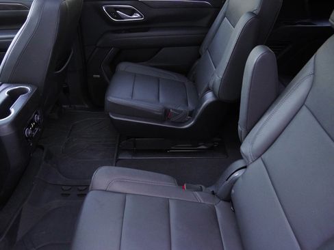 Used 2023 Chevrolet Tahoe Z71 w/ Luxury Package AWD/4WD image 36