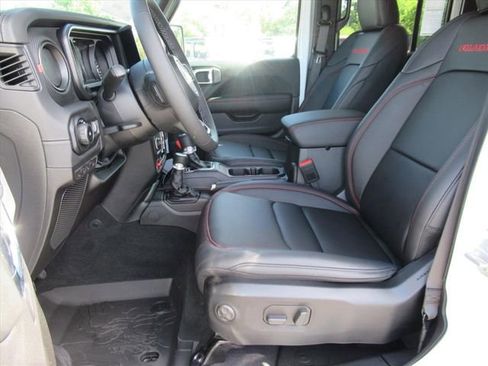 New 2026 Jeep Wrangler Unlimited Rubicon AWD/4WD image 19