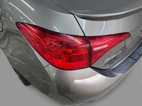 Used 2018 Toyota Corolla SE image 20