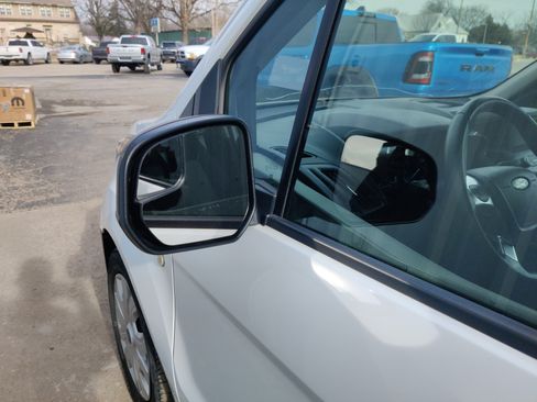 Used 2022 Ford Transit Connect XL image 10