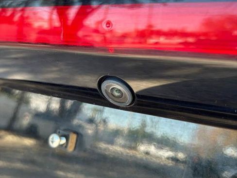 Certified 2023 Chrysler Pacifica Touring-L FWD image 38