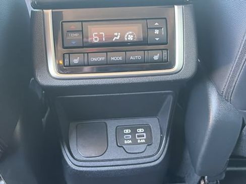 Used 2023 Subaru Ascent Limited AWD/4WD image 35