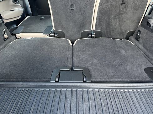 Certified 2026 Volvo XC90 B6 Plus w/ Protection Package Premier AWD/4WD image 19