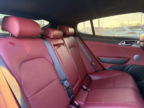 Used 2019 Kia Stinger GT1 image 29