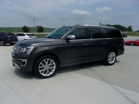 Used 2018 Ford Expedition Max Platinum AWD/4WD image 6