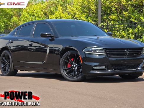 Used 2017 Dodge Charger R/T w/ Blacktop Package RWD image 1