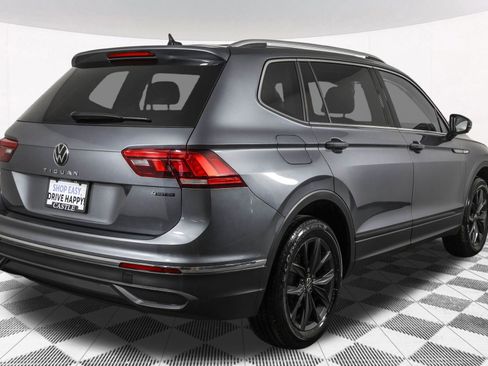 Used 2024 Volkswagen Tiguan SE image 13