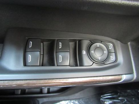 Used 2020 Chevrolet Silverado 1500 LT w/ Trailering Package image 31