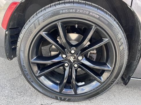 Used 2018 Dodge Charger SXT w/ Blacktop Package image 12