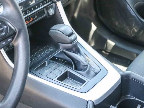 Used 2025 Toyota RAV4 XLE FWD image 20