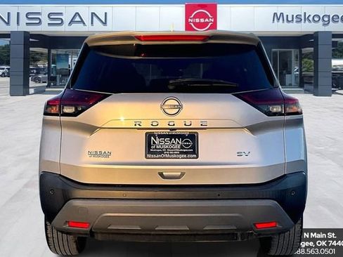 Used 2022 Nissan Rogue SV image 6