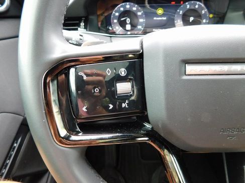 Used 2024 Land Rover Range Rover Evoque Dynamic SE image 30