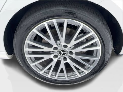 Used 2025 Mercedes-Benz CLA 250 image 12
