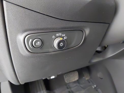 Used 2023 Chevrolet Equinox LT image 24