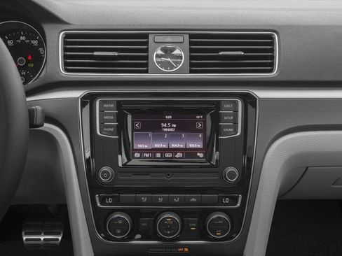 Used 2016 Volkswagen Passat 1.8T S image 10