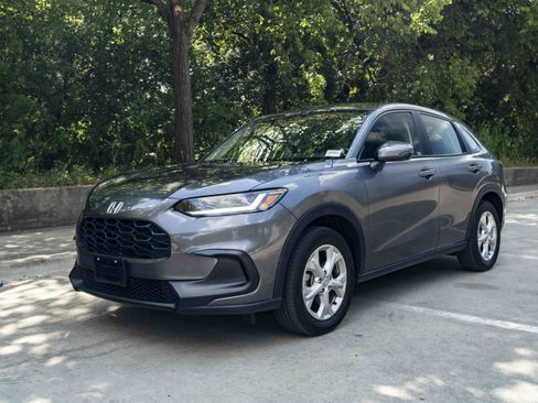 Used 2025 Honda HR-V LX image 5