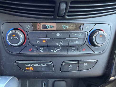 Used 2017 Ford Escape Titanium AWD/4WD image 17