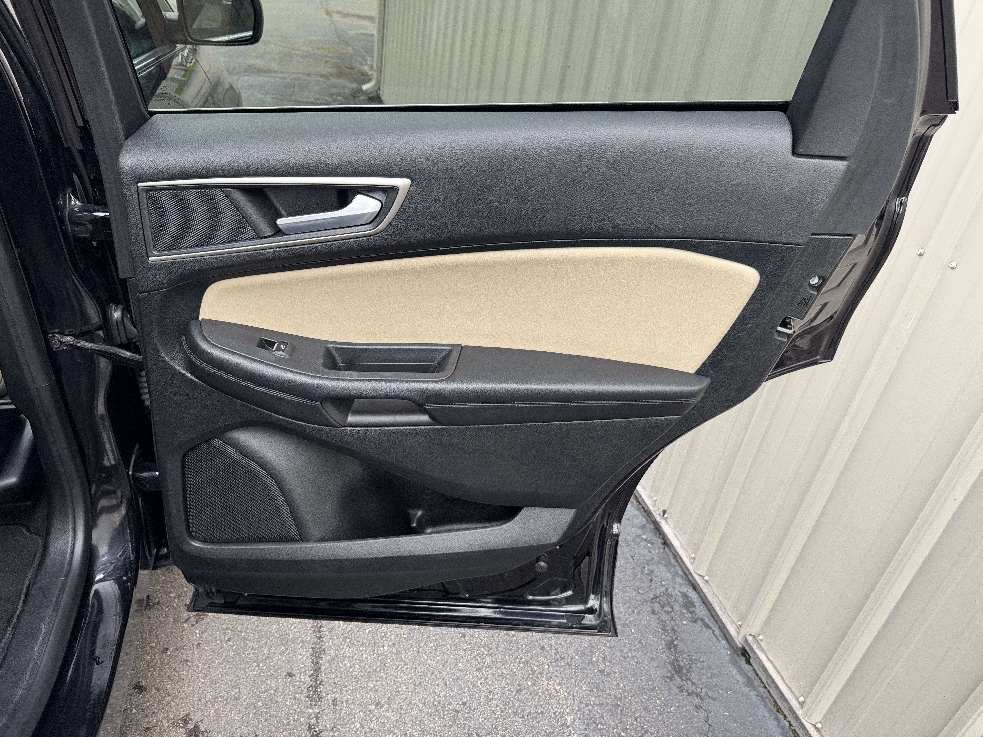 Used 2024 Ford Edge SEL AWD/4WD image 29