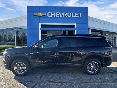 Certified 2024 Chevrolet Traverse LT image 2