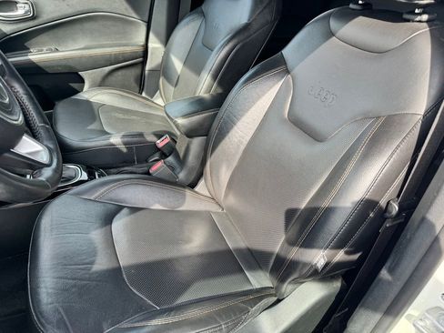 Used 2019 Jeep Compass Limited AWD/4WD image 9