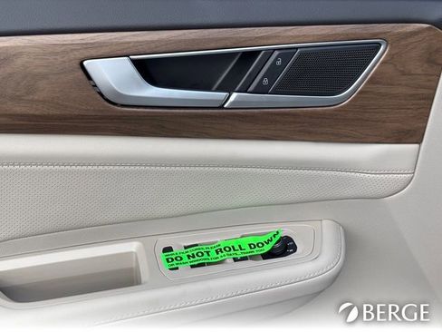 New 2026 Volkswagen Atlas SE image 18