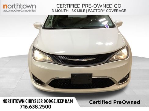 Used 2019 Chrysler Pacifica Touring-L image 1