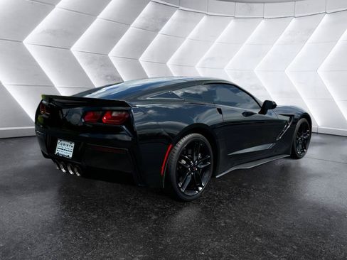 Used 2018 Chevrolet Corvette Stingray Coupe w/ Carbon Flash Badge Package RWD image 7