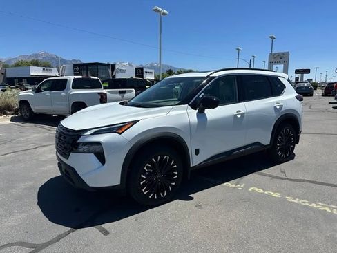 Used 2026 Nissan Rogue Dark Armor AWD/4WD image 6