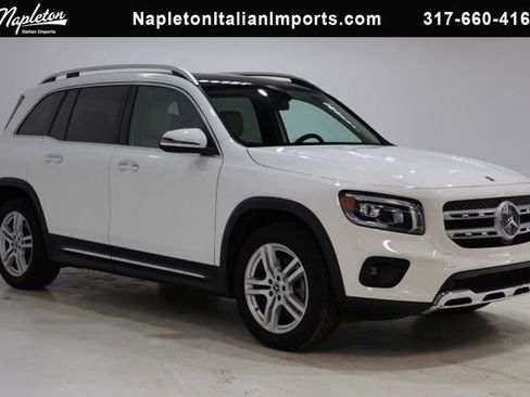 Used 2022 Mercedes-Benz GLB 250 4MATIC image 1
