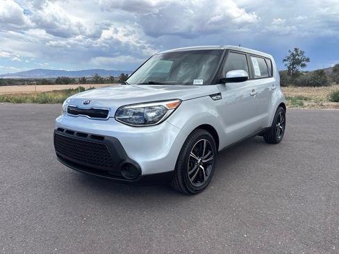 Used 2015 Kia Soul + FWD image 1