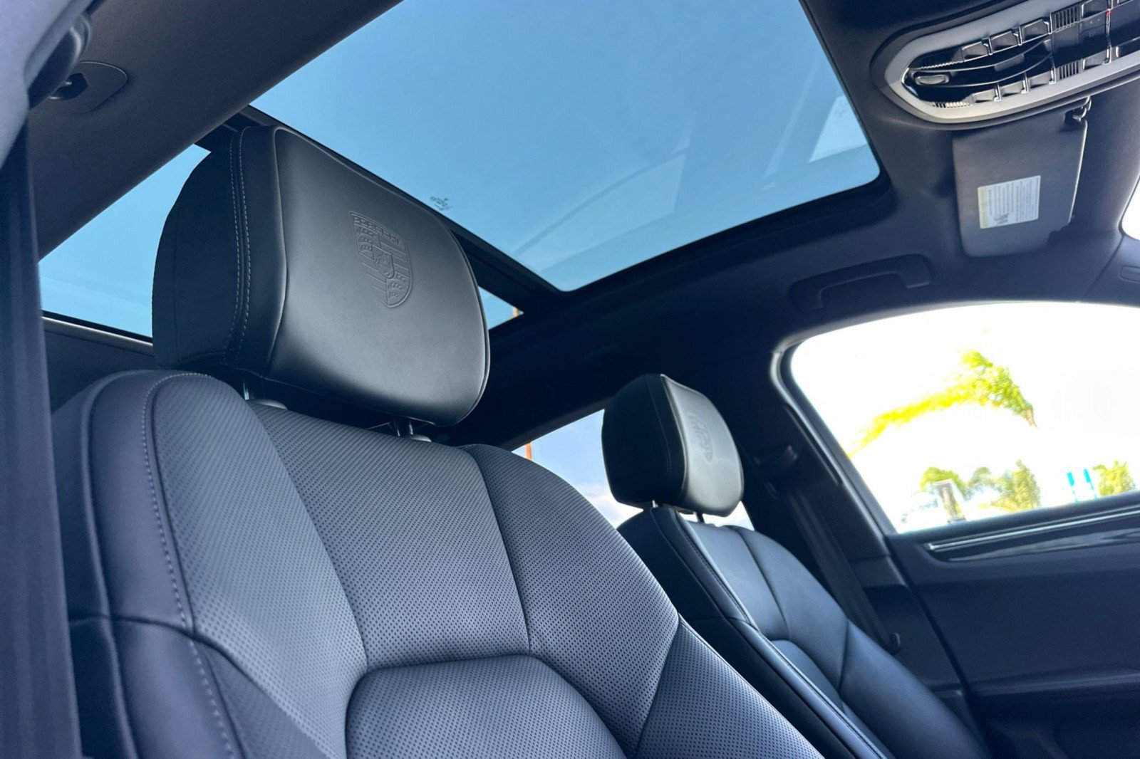 Used 2026 Porsche Macan S AWD/4WD image 17