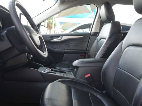 Used 2022 Ford Escape SEL image 11