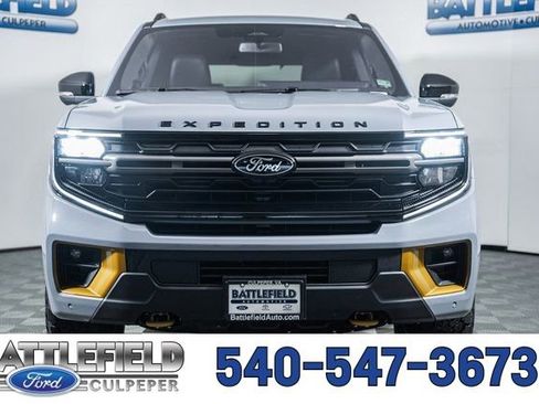 New 2026 Ford Expedition Tremor image 2